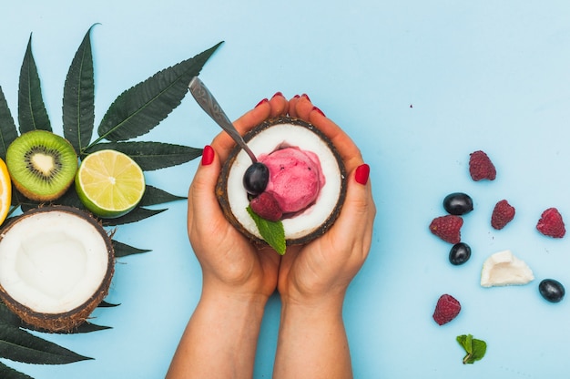 Kokosowy manicure naturalny sposób na zdrowe paznokcie