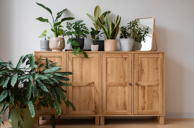 Ikea kredensy witryny praktyczne i stylowe rozwiązania