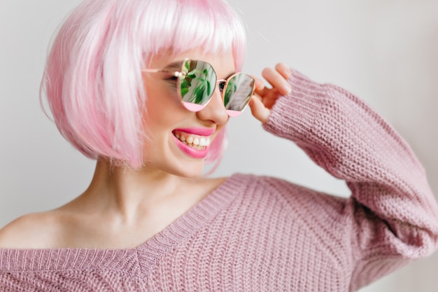 Fryzury makijaż lata 80 inspiracje i sprawdzone trendy