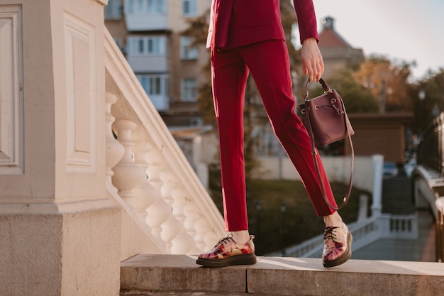 Modne buty sezonu 2024 Odkryj najnowsze trendy