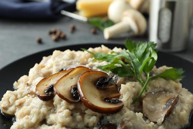 Kremowe Risotto z Grzybami Leśnymi – Smak Lasu na Twoim Talerzu